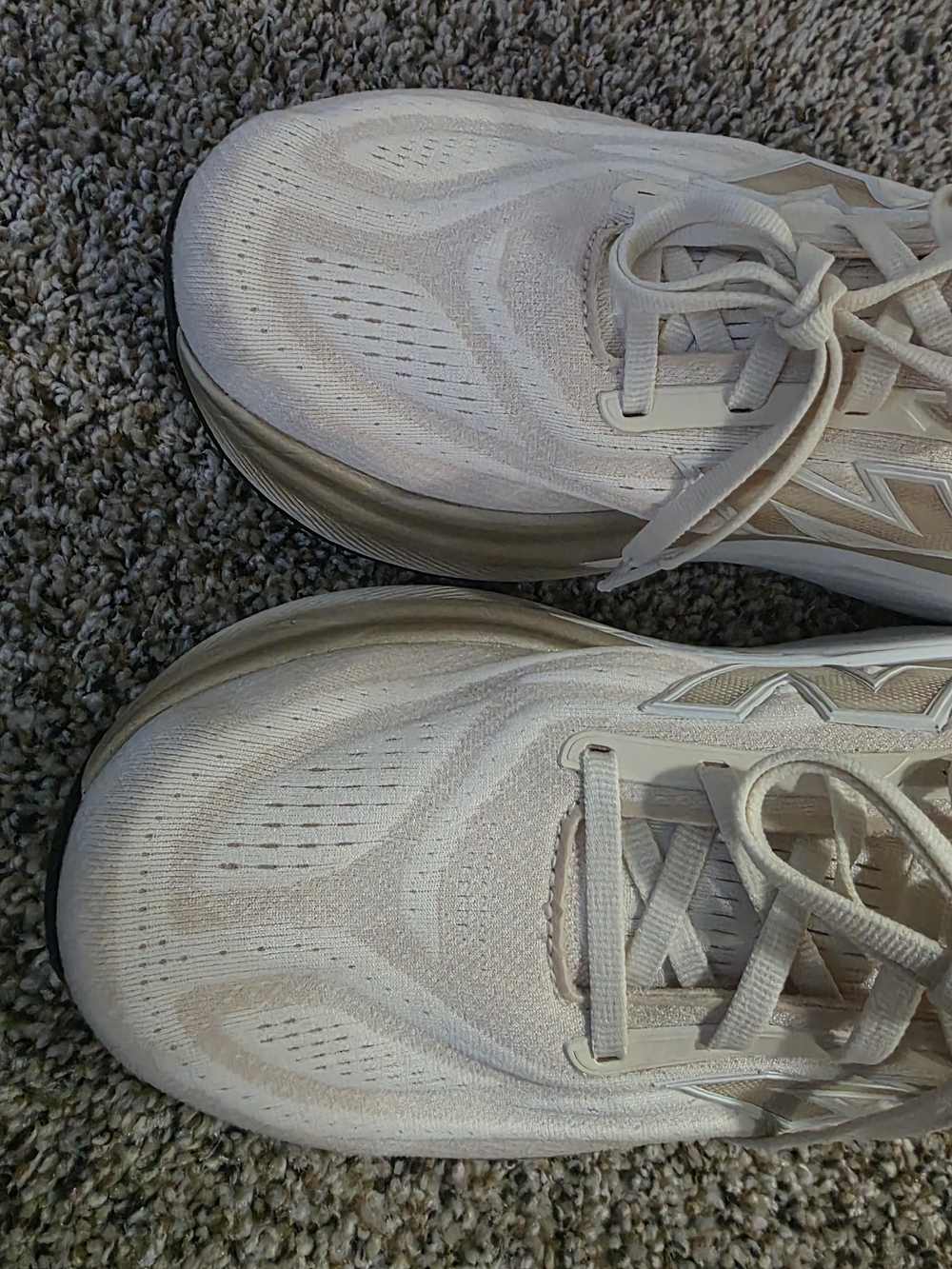New Balance Cream/Tan Women's Lightweight Running Sneakers - Picture 4 of 9